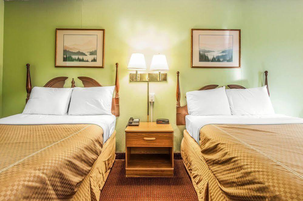 Rodeway Inn Renfro Valley Mount Vernon Exterior foto